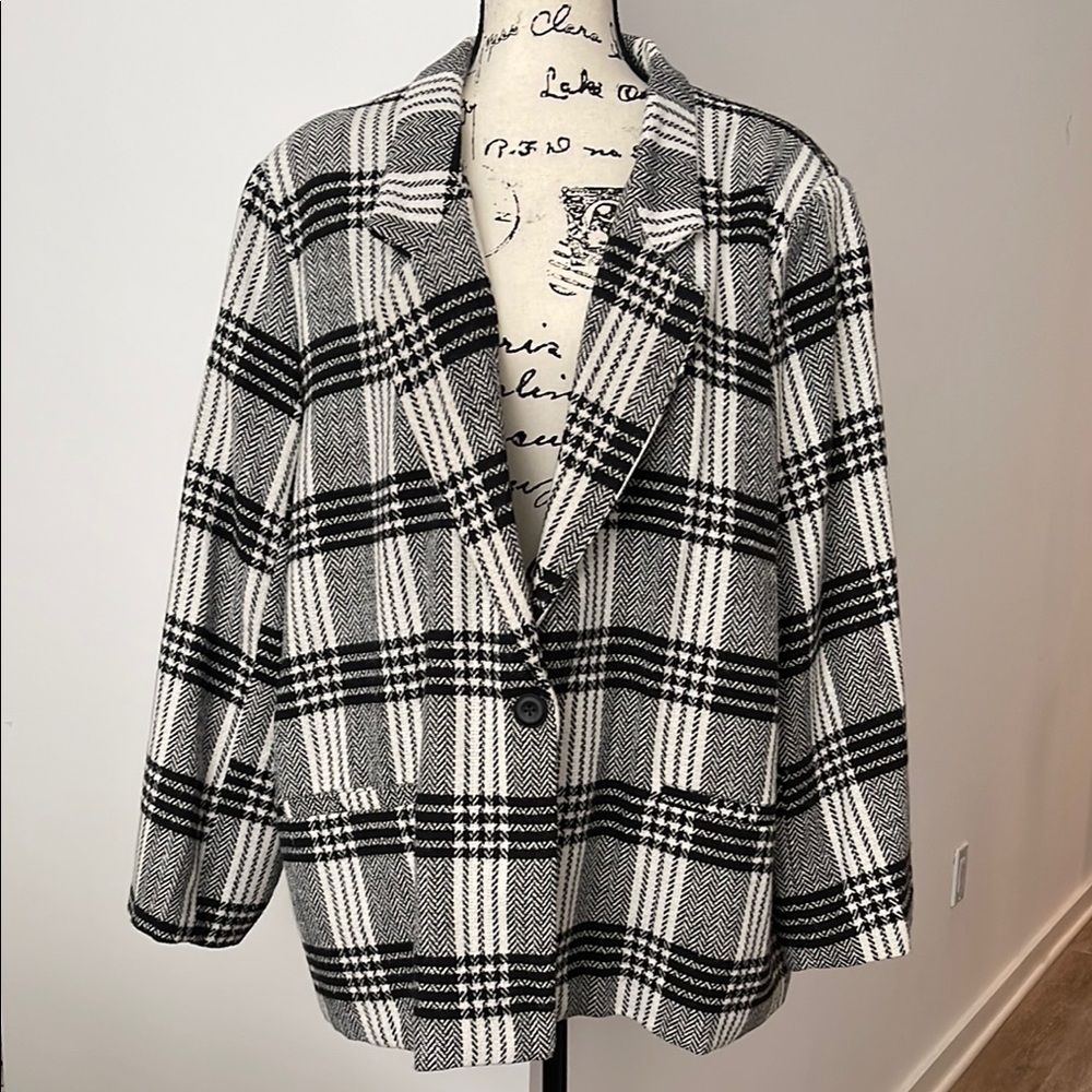 Plaid Black and White Women's Blazer